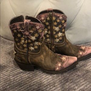 Women’s low ankle cowboy boots